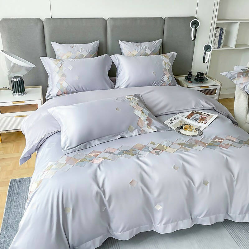 Glovanna Egyptian Cotton Embroidery High-end Bedding Set