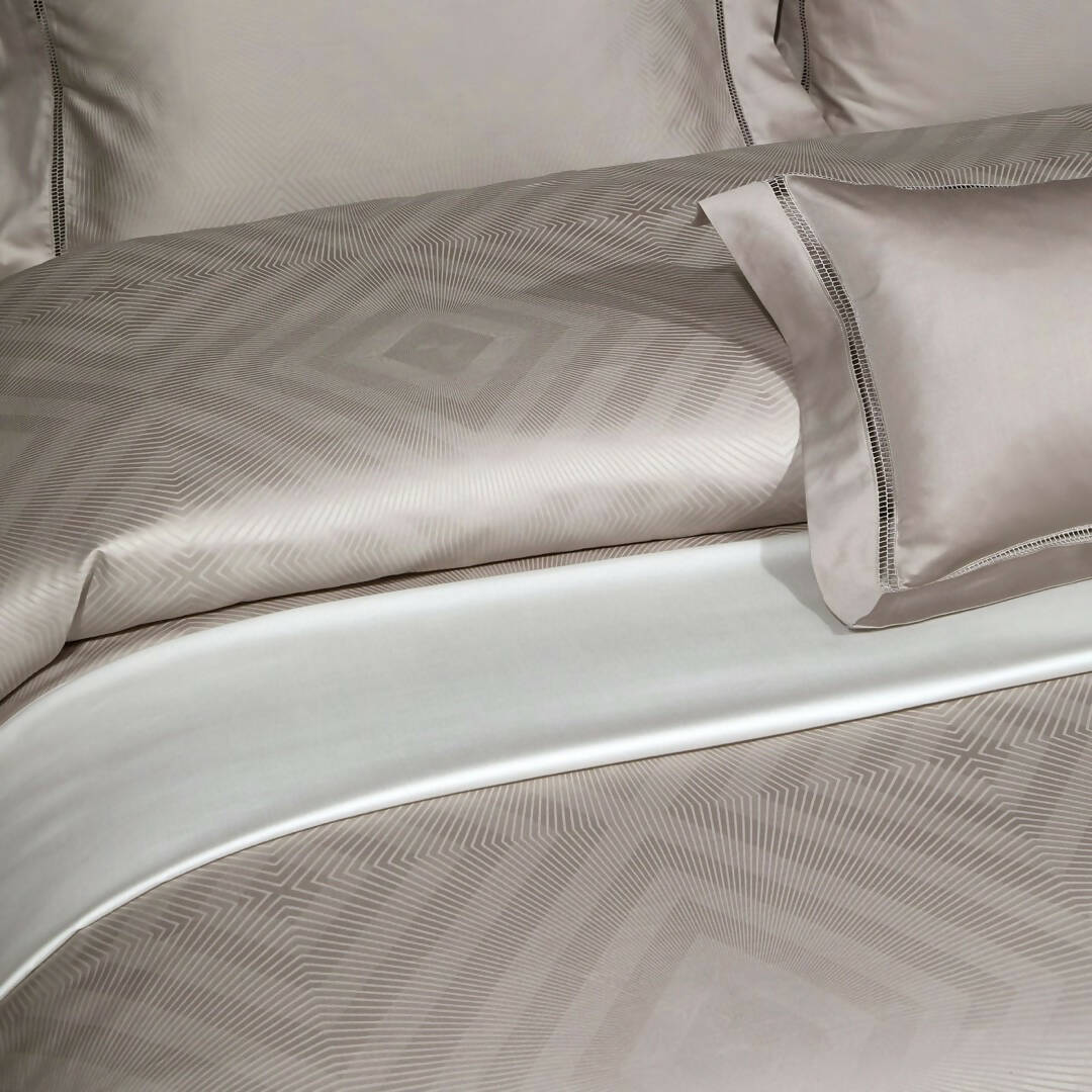 Lorretta 100% Egyptian Cotton Jacquard High-end Modern Bedding Set