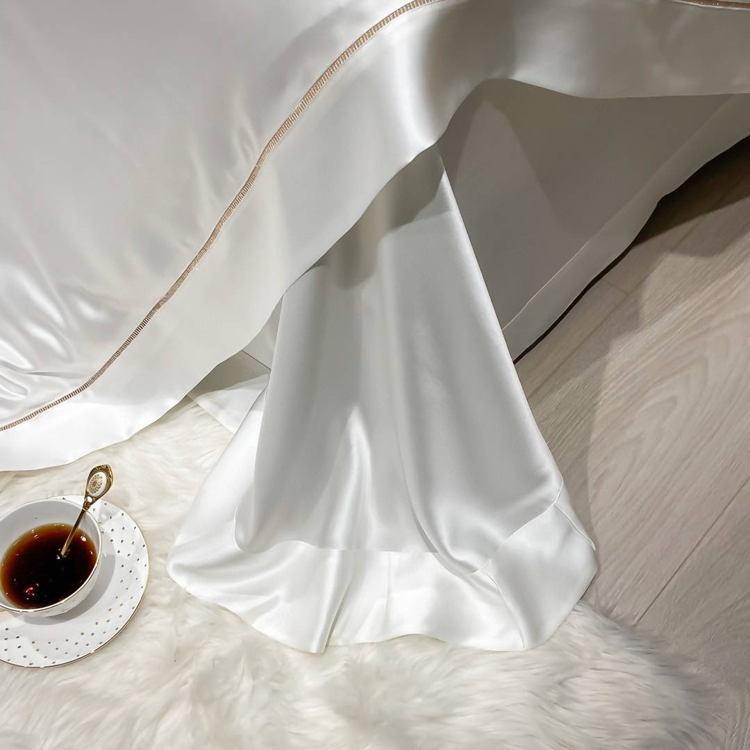 Vivian Luxury Pure Mulberry 100% Silk Bedding Set – Futaiim Homes, image size:1080x1080